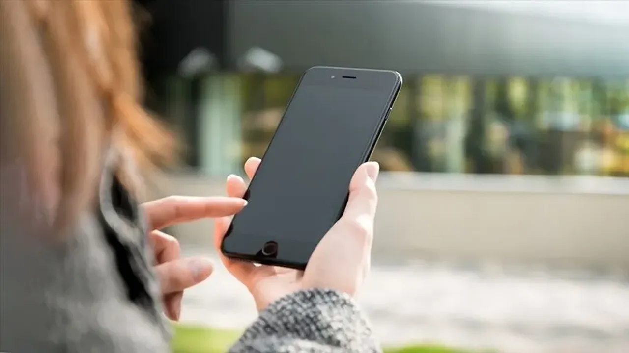 İzinsiz SMS’e 1 milyon lira ceza! Milyonlarca kişiyi ilgilendiriyor: KVKK ‘Hukuka aykırı’ dedi