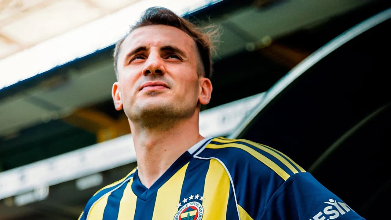 Kerem Aktürkoğlu müjdeli haberi kampta aldı