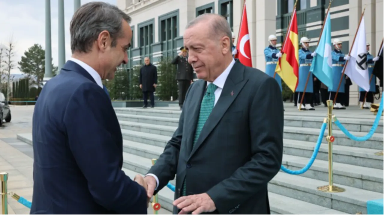 Miçotakis ailesi neden Türkiye'ye sığındı? Arşivlerden çıkan gizli tekne operasyonu tüm ezberleri bozdu