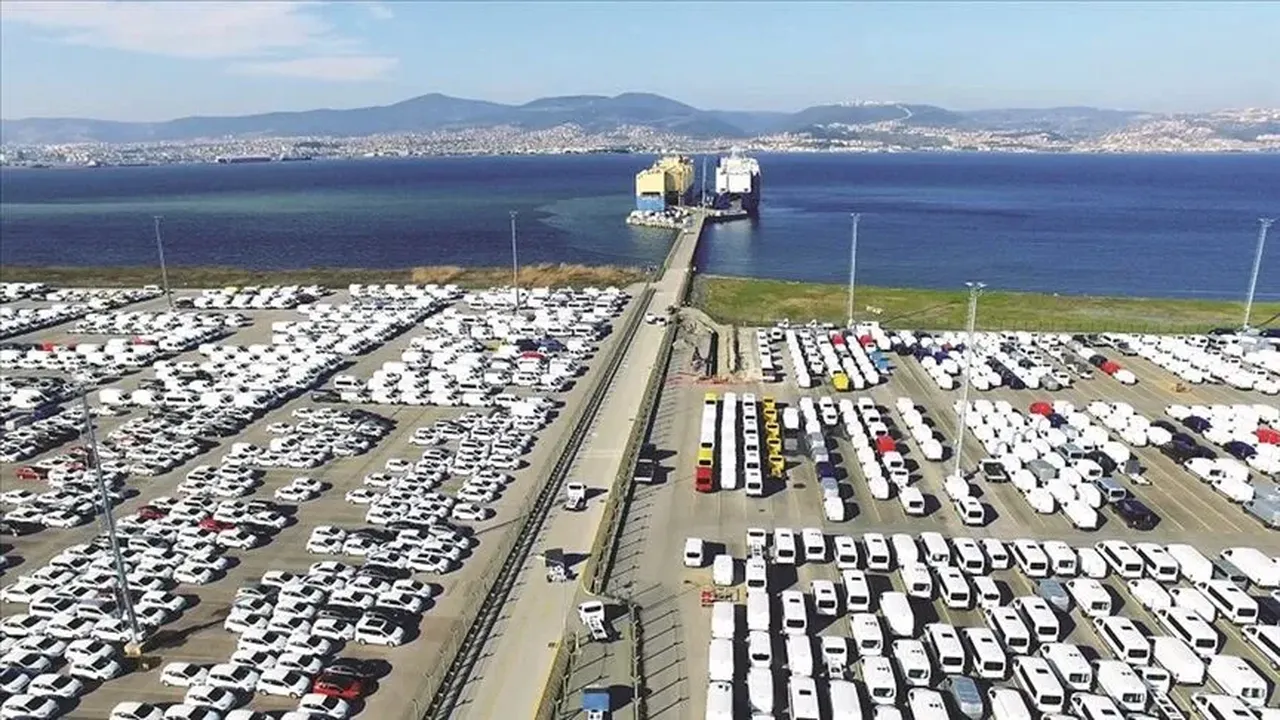 Otomotiv ihracatı ilk 6 ayda 20,8 milyar dolara imza attı!