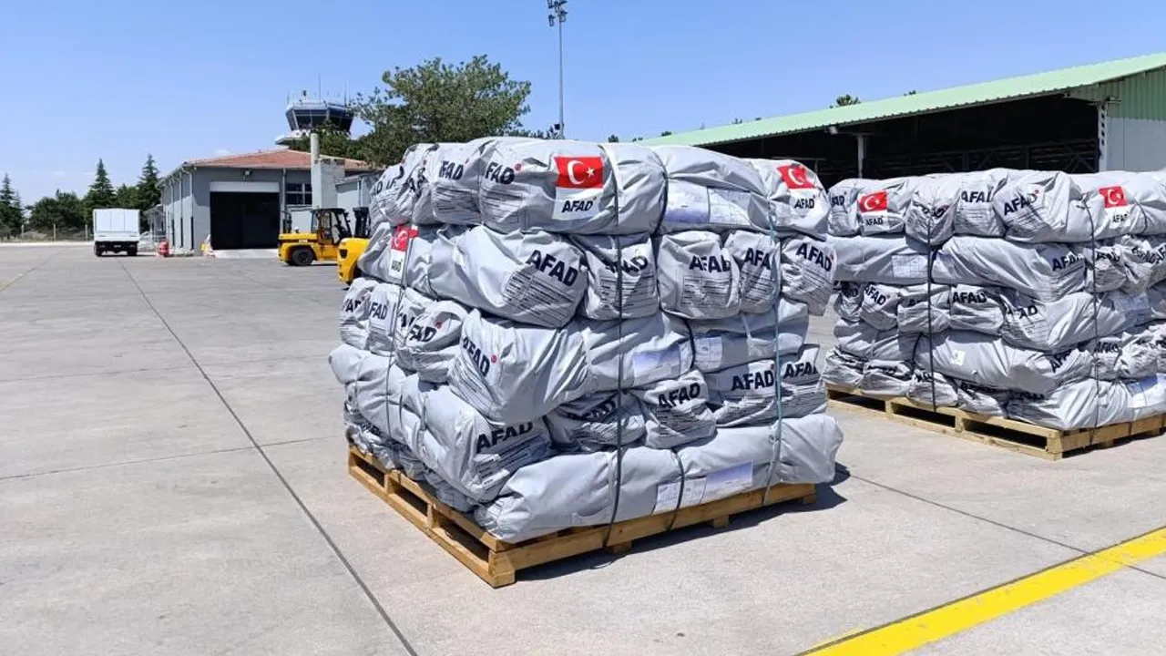 Türkiye'den Venezuela'ya yardım eli! 30 ton insani yardım malzemesi gönderildi
