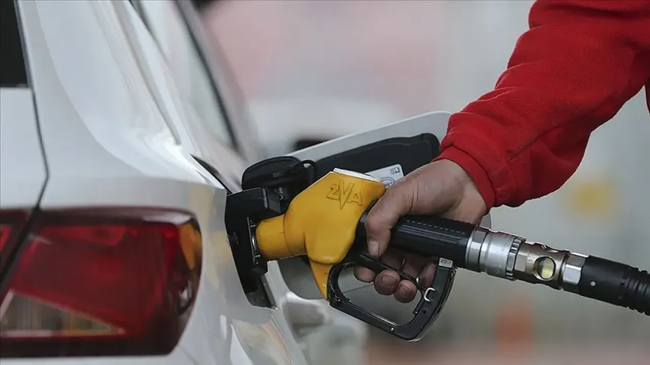 Benzine zam geliyor! İşte uygulanacak zam