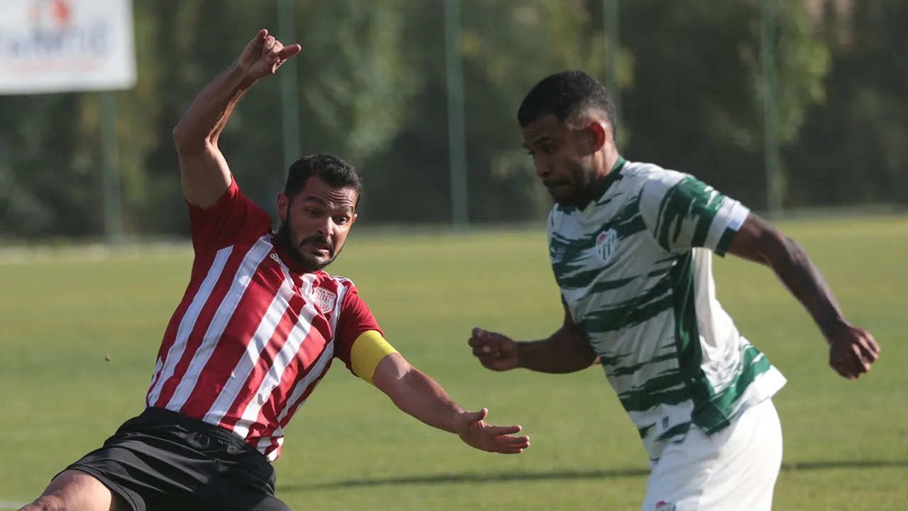 Bursaspor ile Pendikspor arasında gol düellosu