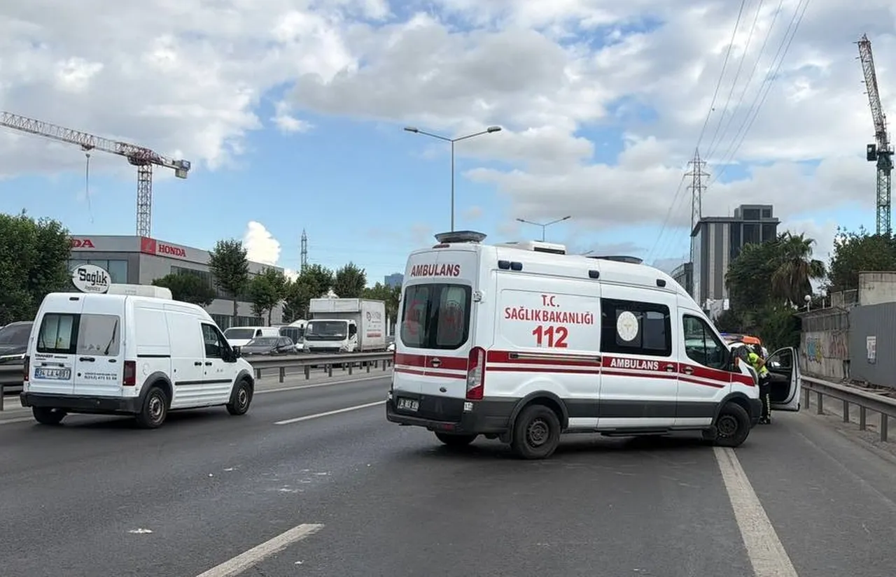 İstanbul'da zincirleme trafik kazası! Ortalık savaş alanına döndü