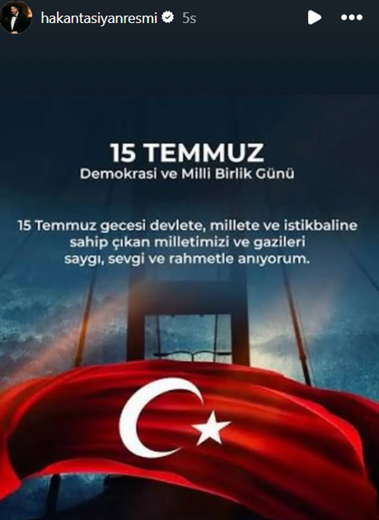 15 Temmuz'un yıl dönümünde sanat dünyası tek yürek oldu! Ünlülerden anlamlı paylaşımlar