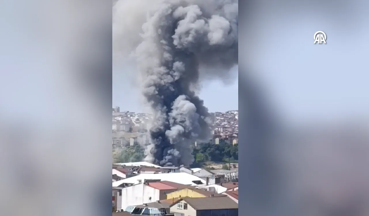 Arnavutköy'de fabrikada yangın paniği! Kontrol altına alındı