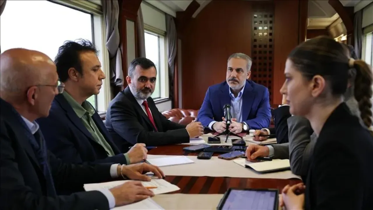Bakan Fidan Kiev ziyareti öncesi kırmızı çizgiyi çekti! 