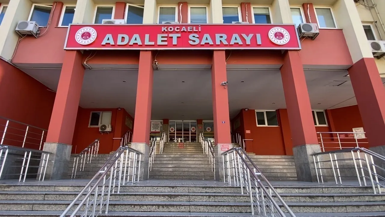‘Cinler kan istiyor’ deyip 130 bin lira dolandırmıştı! Büyü yalanına 9 yıl 10 ay hapis cezası