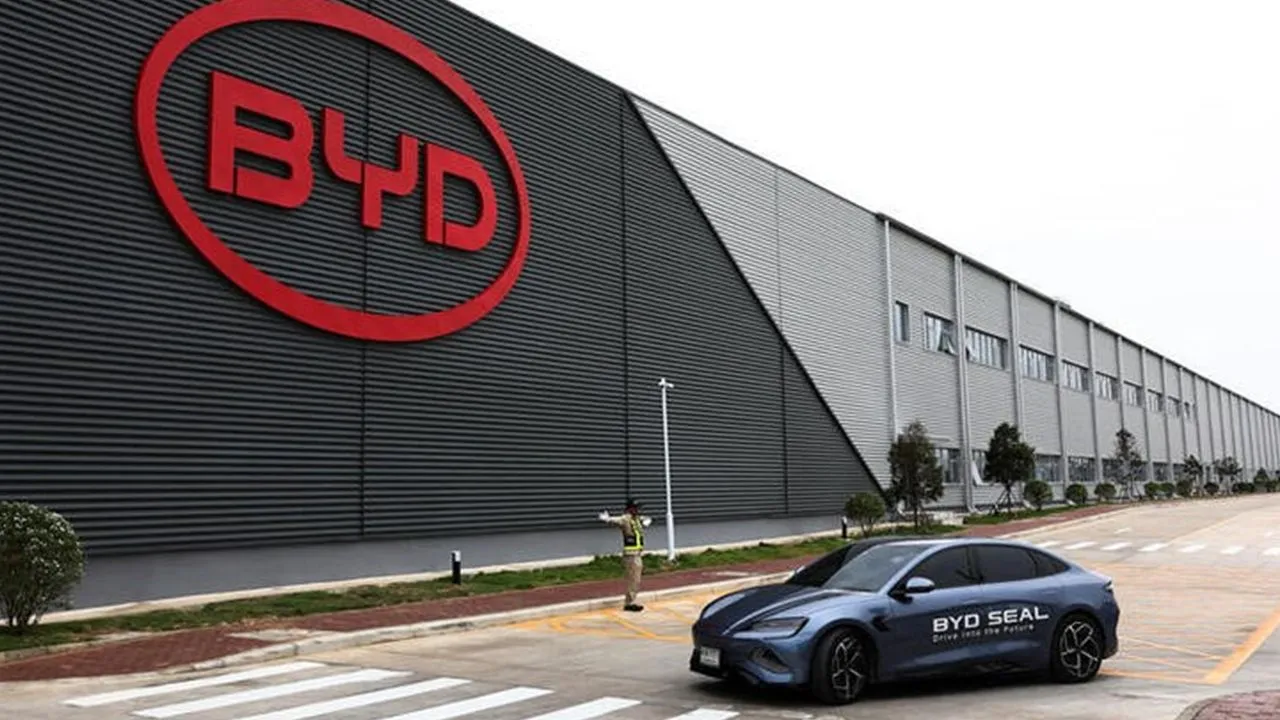 Çinli otomotiv devinden sürpriz atak! BYD’den Türkiye’ye batarya yatırımı