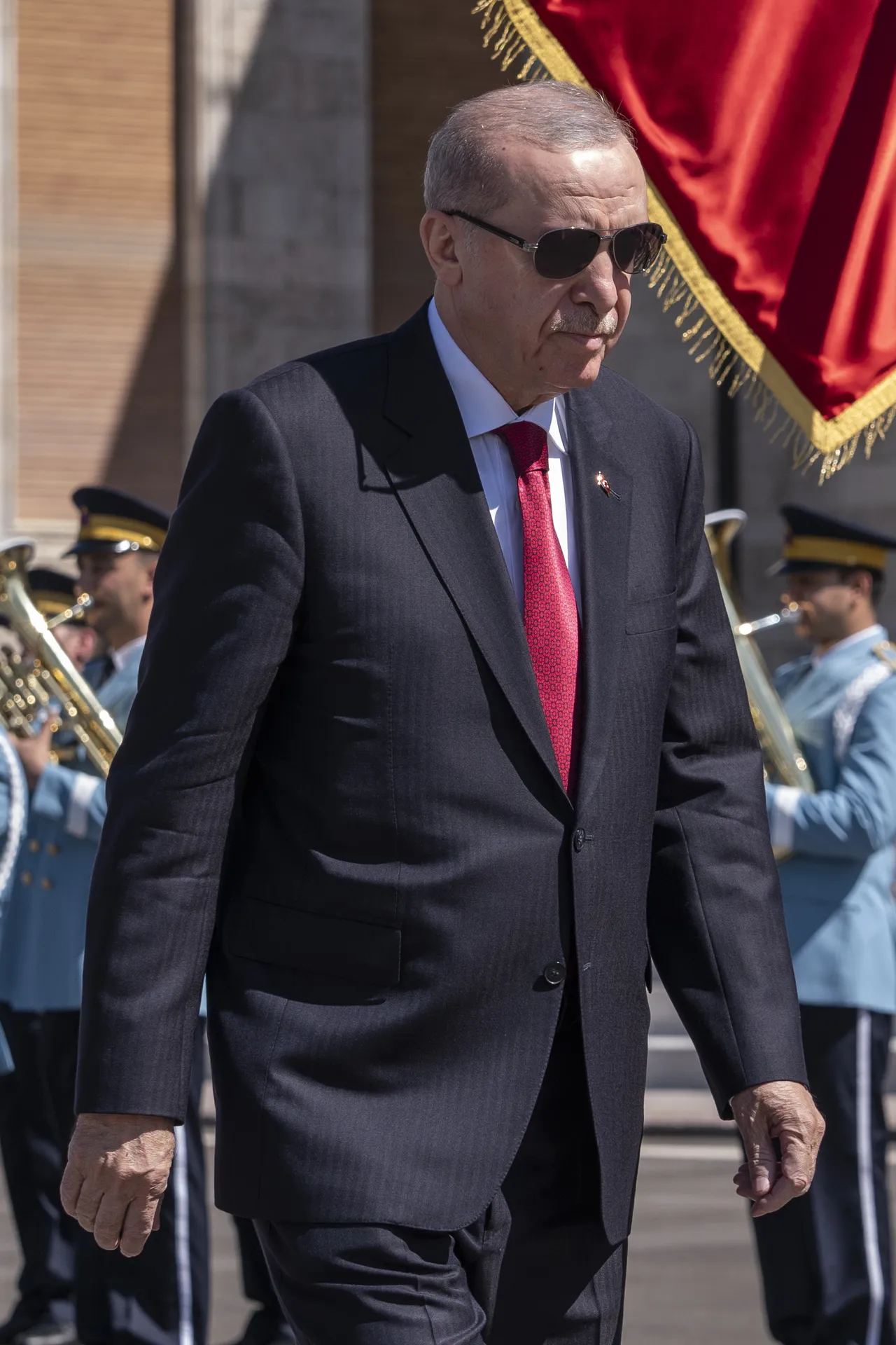 Cumhurbaşkanı ‘Ne bugün ne yarın’ dedi, net mesaj verdi: Gardımızı düşürmeyeceğiz, tetikte olacağız