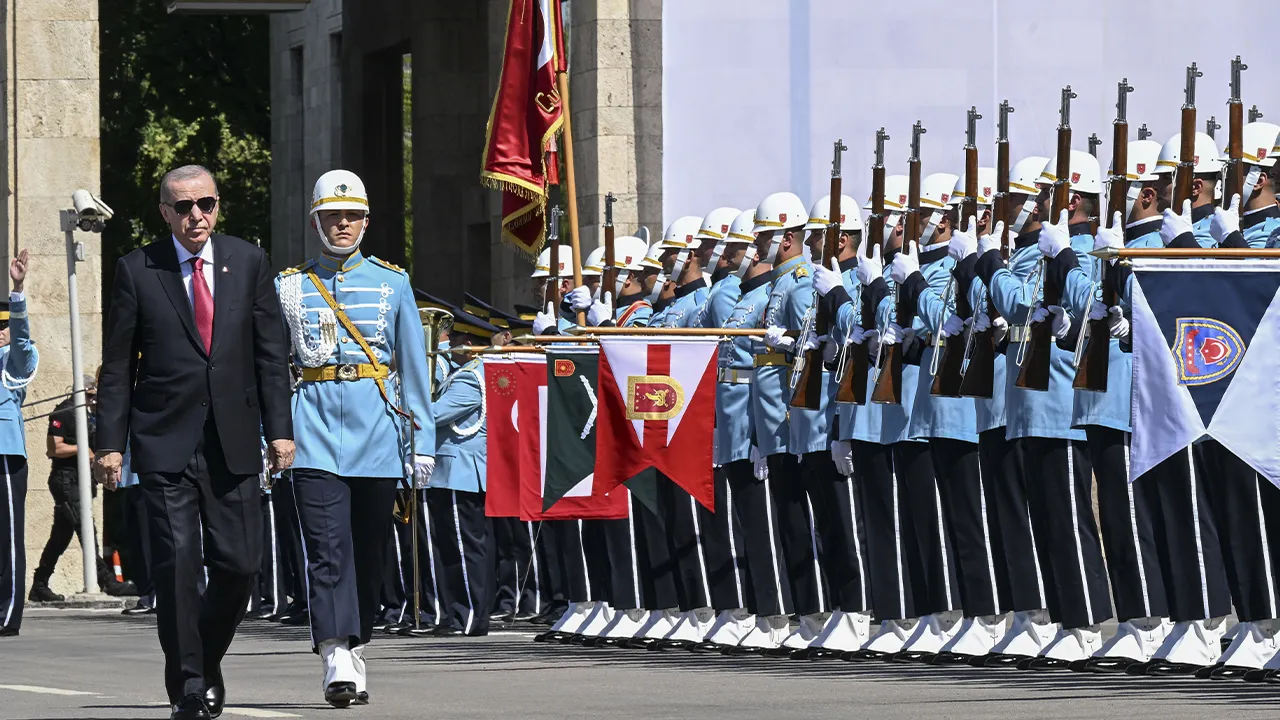 Cumhurbaşkanı ‘FETÖ’cülere seslendi: Gardımızı düşürmeyeceğiz 