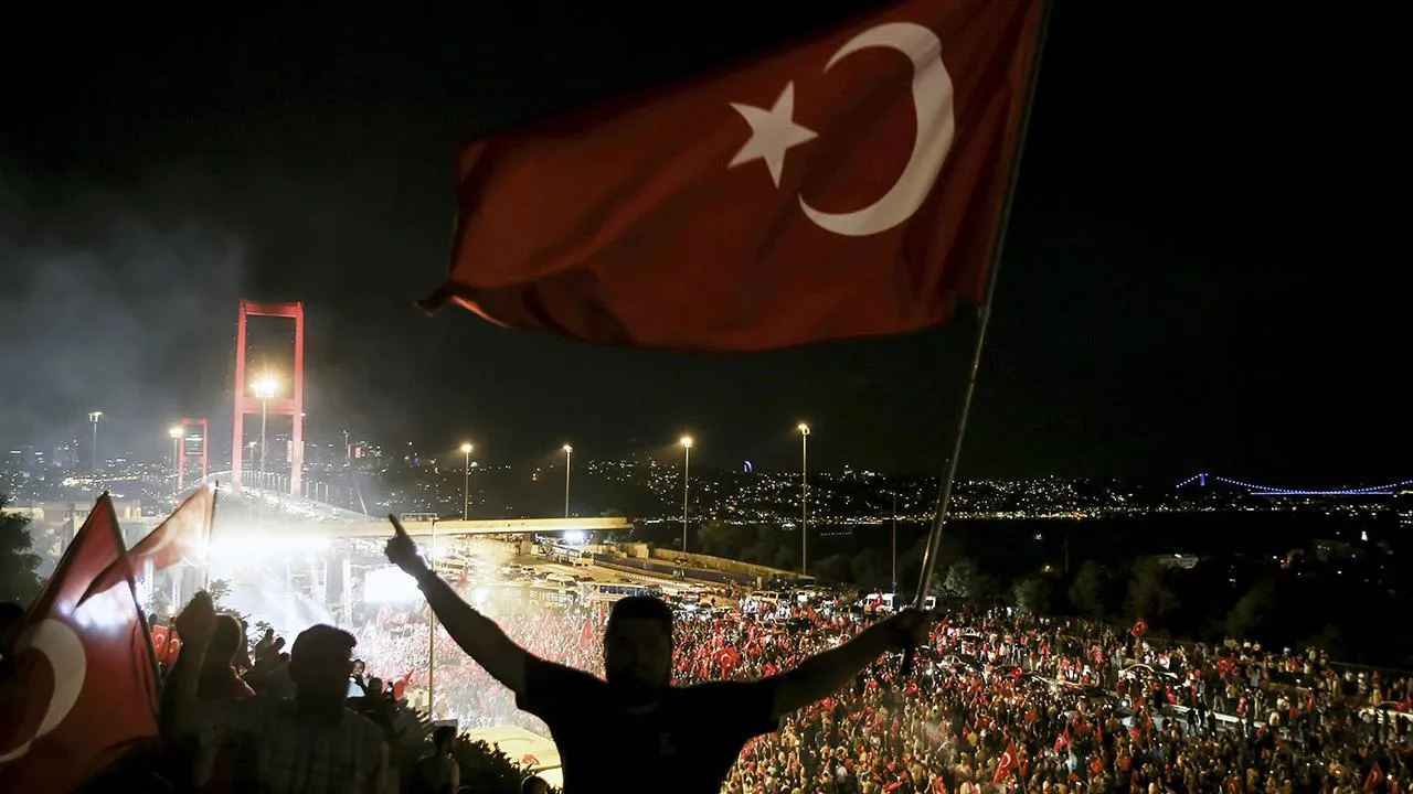 Firari terörist, ihanetin 10. yılında örgütün parçalanışını anlattı: FETÖ'nün yüzde sekseni dağıldı