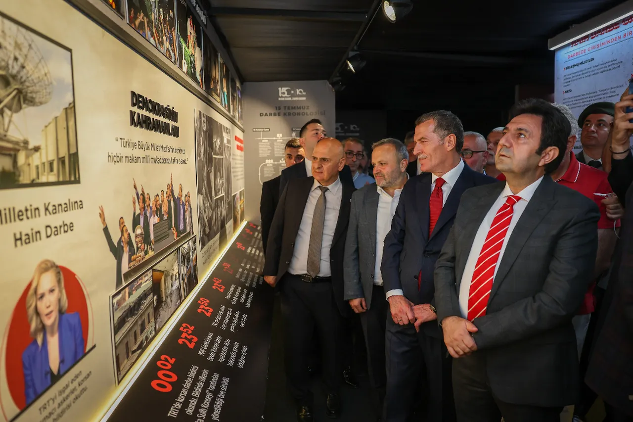 İHA'nın objektifinden 15 Temmuz! Tarihe geçen fotoğraflar sergide