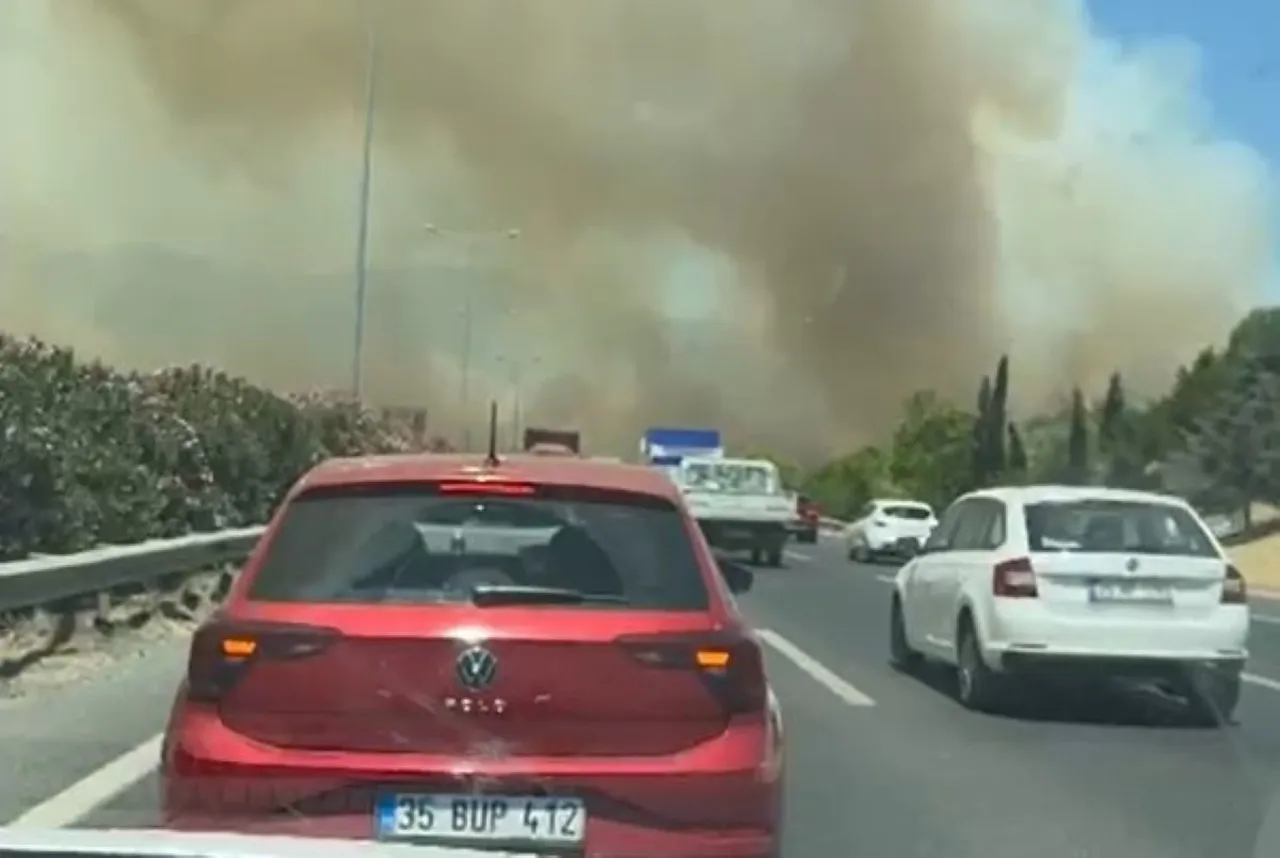 Manisa'da orman yangını: 8 uçak ve 8 helikopterle müdahale ediliyor