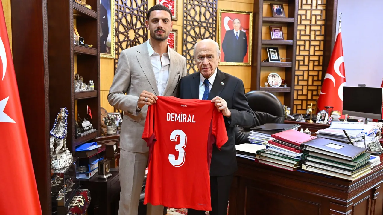 Merih Demiral'dan Devlet Bahçeli'ye sürpriz ziyaret