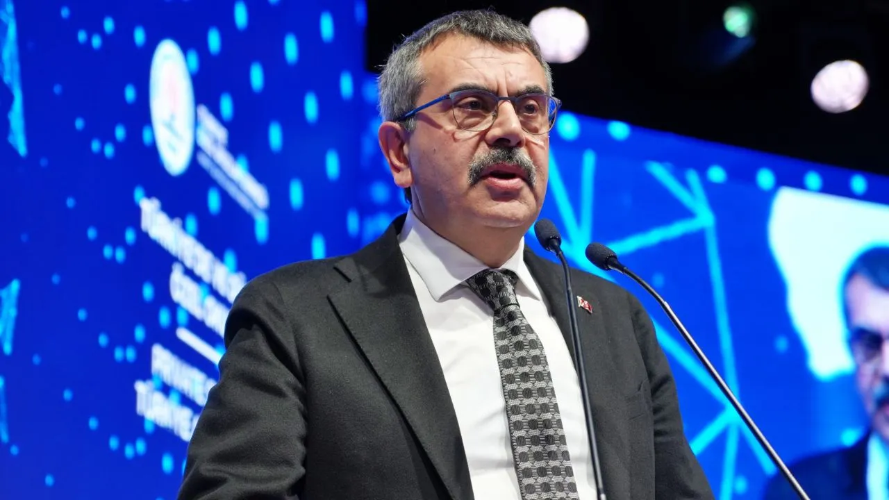 Milli Eğitim Bakanı Tekin: 33 bin öğretmeni ihraç ettik