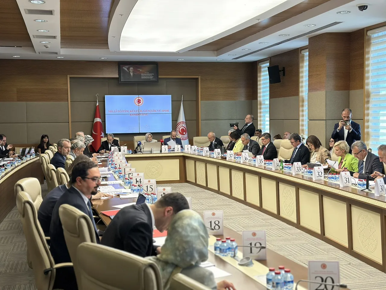 Öğrenci affı Meclis’ten geçti! Kimlere okul kapısı yeniden açıldı? İşte şartlar