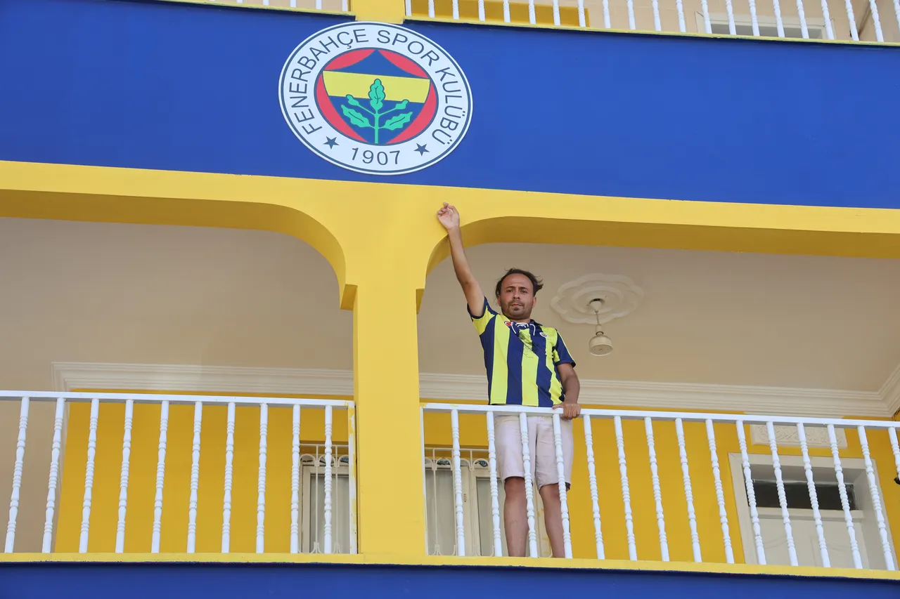 Böyle fanatiklik görülmedi! Türkiye’de eşi benzeri yok, ‘Fenerbahçeli ev’ mahallenin simgesi oldu, gören fotoğrafını çekiyor
