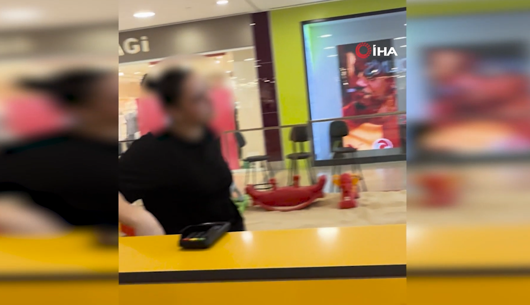 Oyun alanına alınmadı! Otizmli çocuğa AVMde utandıran ayrımcılık! Annesi o anları videoya kaydetti