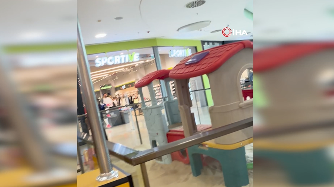 Oyun alanına alınmadı! Otizmli çocuğa AVMde utandıran ayrımcılık! Annesi o anları videoya kaydetti