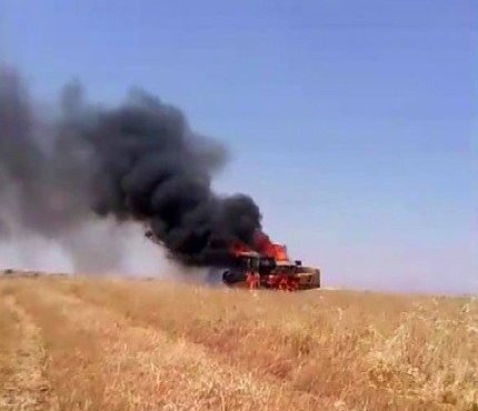 Biçerdöveri kül oldu! Gözyaşlarını gören köylüler 800 bin TL topladı
