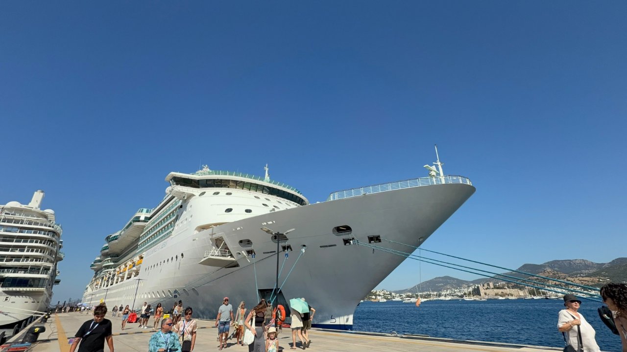 Bodruma ilk kez geldi! 3 bin 319 turist getirdi