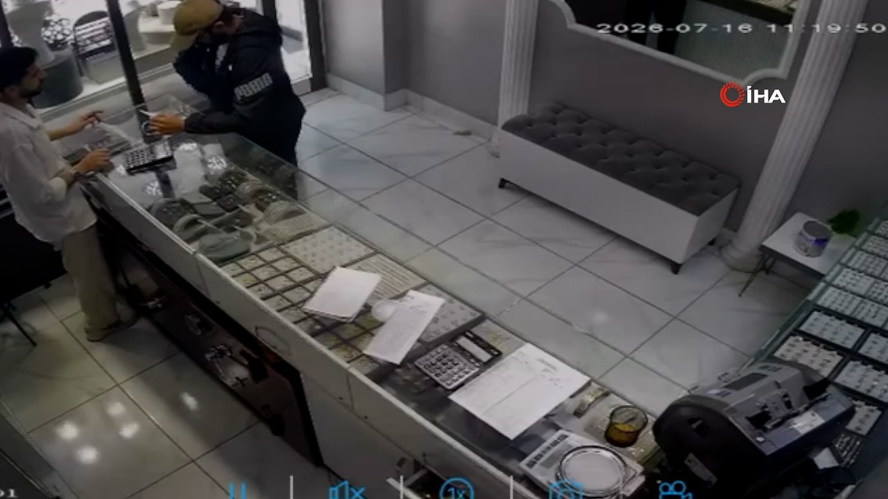 İnternetten taktik aldı, silahla kuyumcuyu soydu! O anlar saniye saniye kamerada