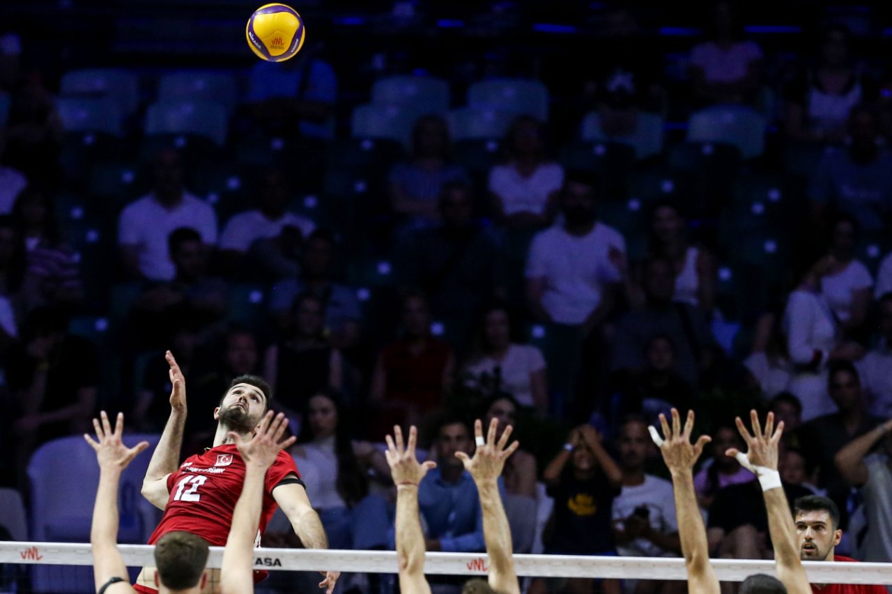 Türkiye-Ukrayna voleybol maçı hangi kanalda, nereden izlenir? Filenin Efeleri VNL 2. maç
