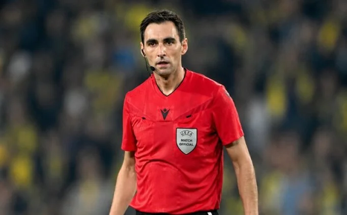 İspanyol hakem Ricardo de Burgos