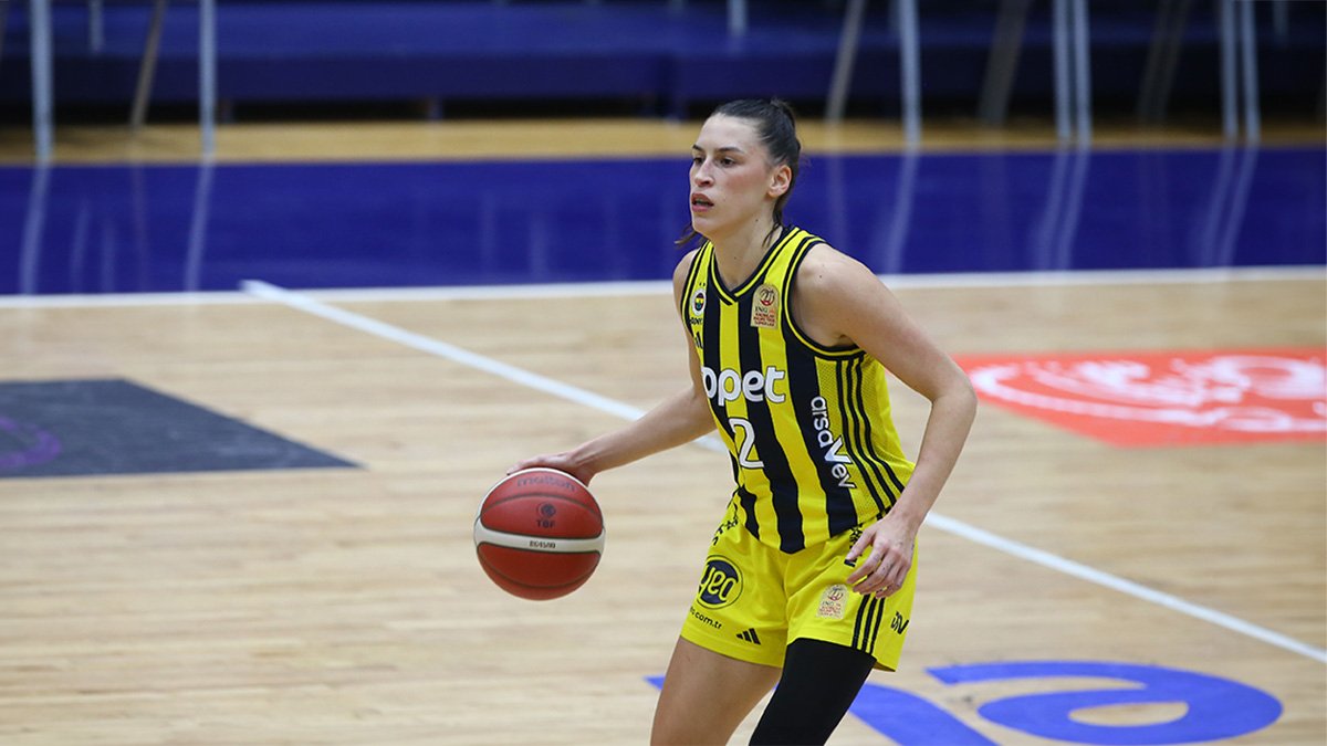 Fenerbahçe'den 18 Mayıs'ta yapılan açıklamada, "Sevgi Uzun’a kulübümüze verdiği emekler ve katkıları için teşekkür ediyoruz" denilmişti.