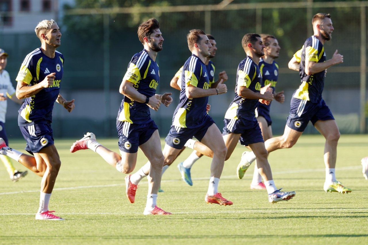 Şampiyonluk imzalar! Fenerbahçe üç yeni transferi ile gövde gösterisi yaptı