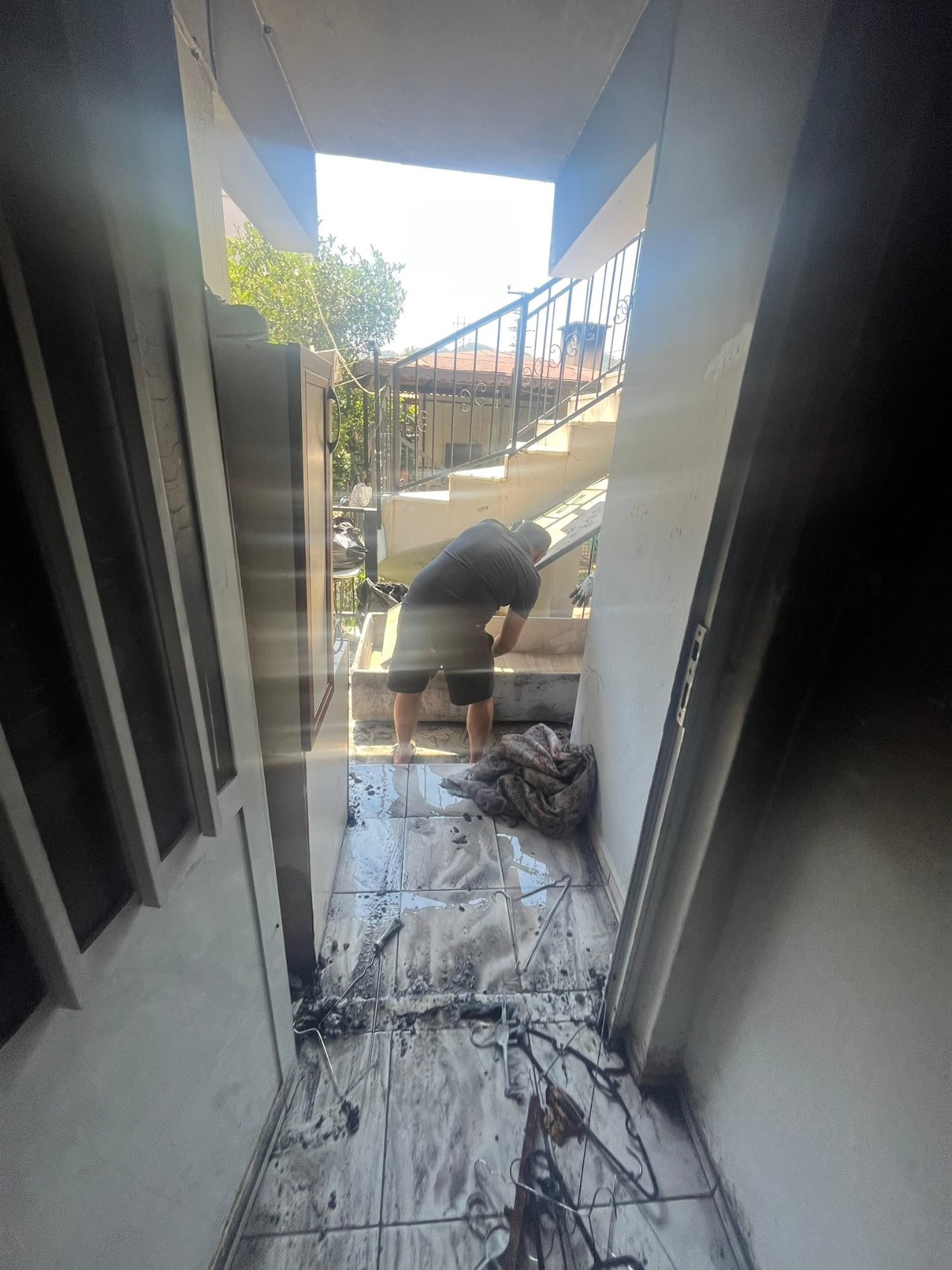 Banyoya sığınıp ölümü beklediler! Marmariste eski eş dehşeti