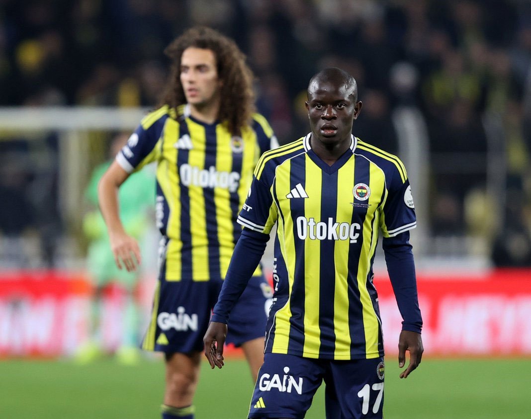 Fenerbahçe'de ayrılık çanları 7 isim için çalıyor