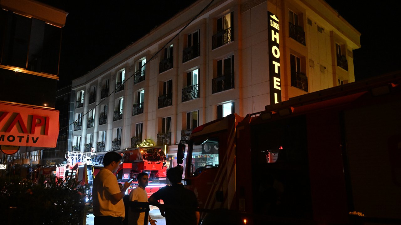 İstanbul Esenyurt'ta korkutan otel yangını! Mahsur kalanlar tahliye edildi
