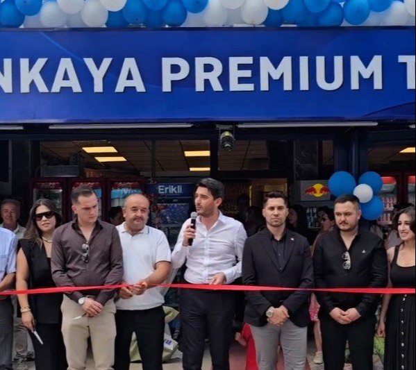 Tekel bayisinde dualı açılış! Akıllara durgunluk veren sözlerle yaptıklarını savundu