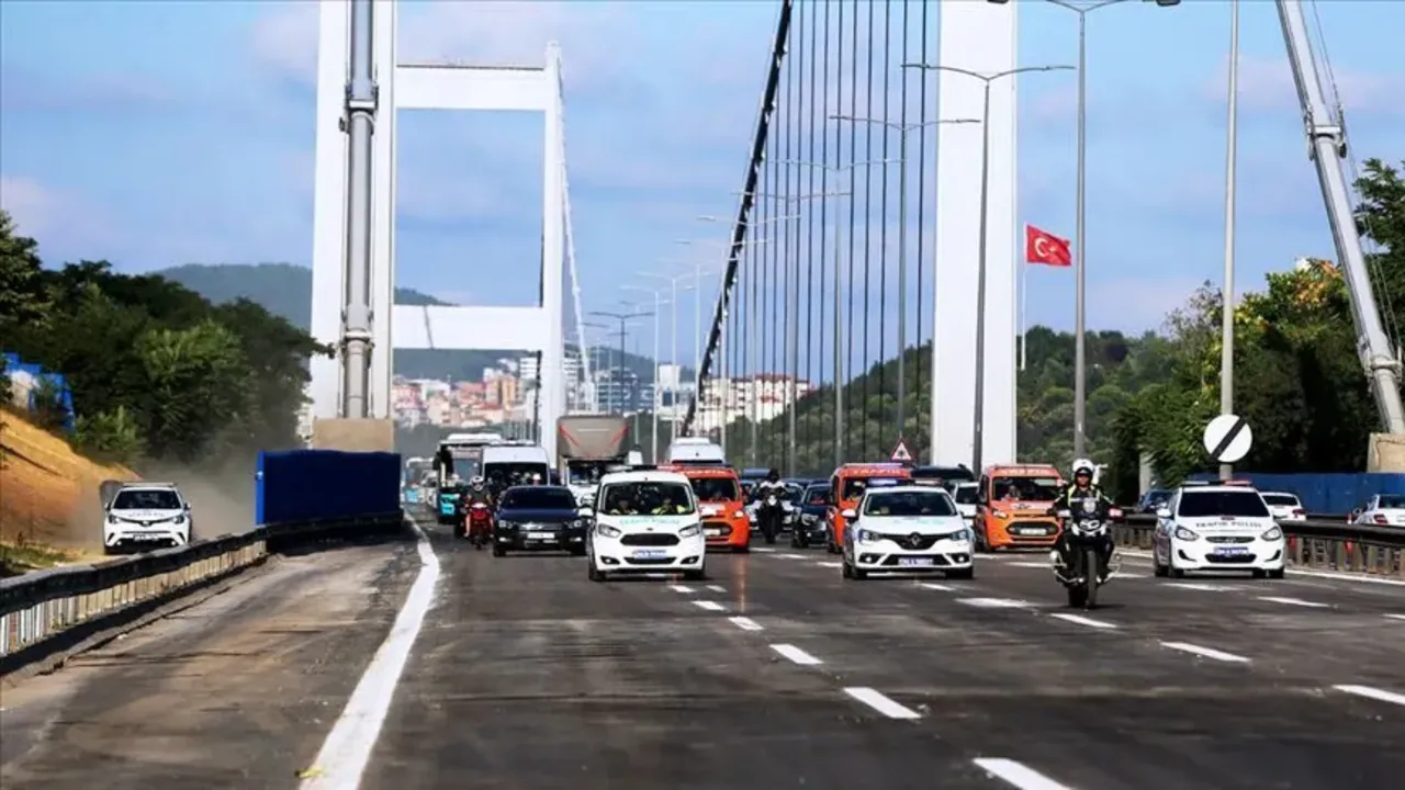 38 yılda tarih yazdı! ‘Boğaz'ın İkinci Gerdanlığı’nda rekor: Her gün 240 bin araç geçiyor!