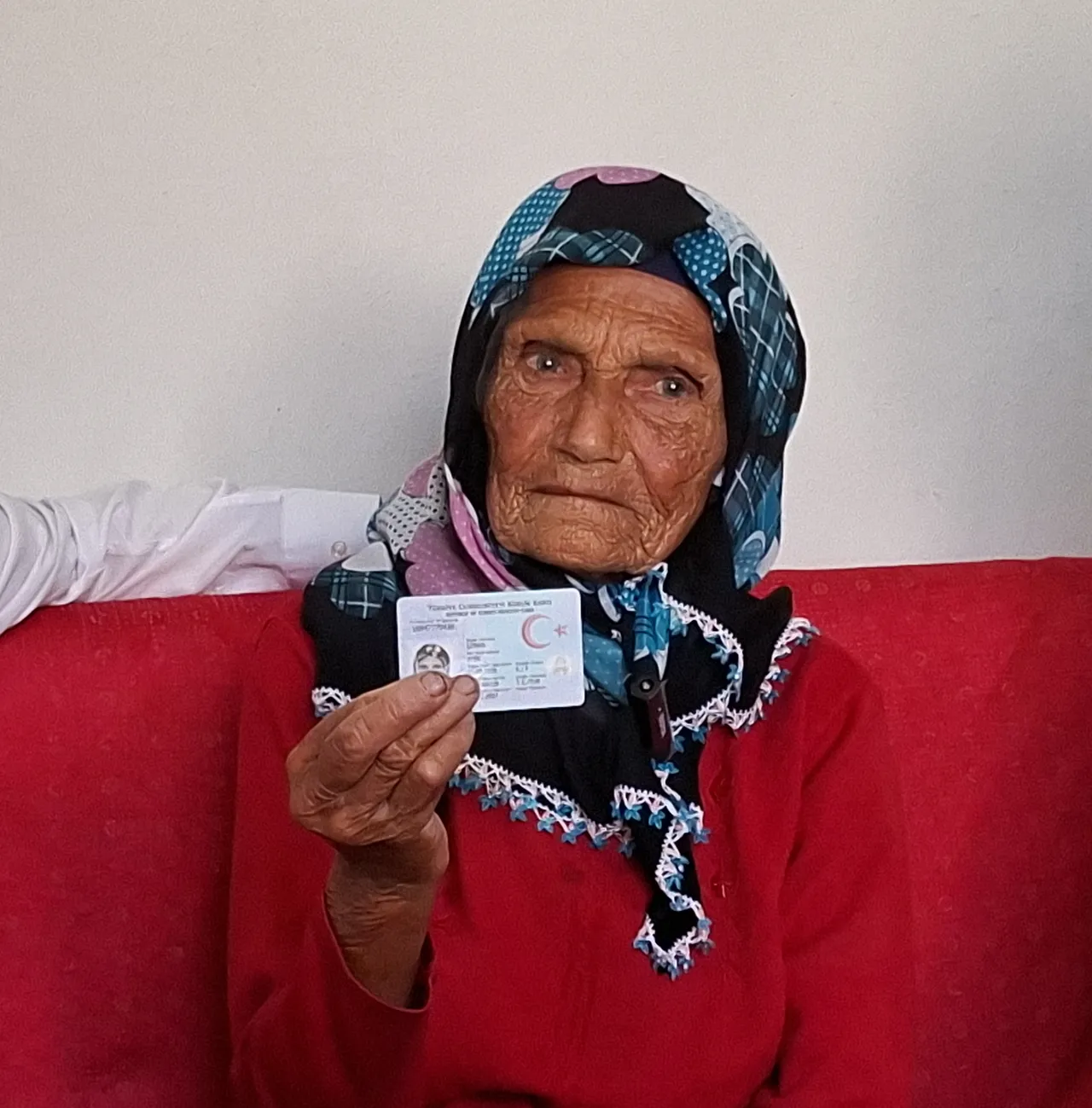 6 çocuk, 18 torun sahibi! 101 yaşında ama bu duyguyu ilk defa yaşadı: Sağlığını ise iki şeye borçlu