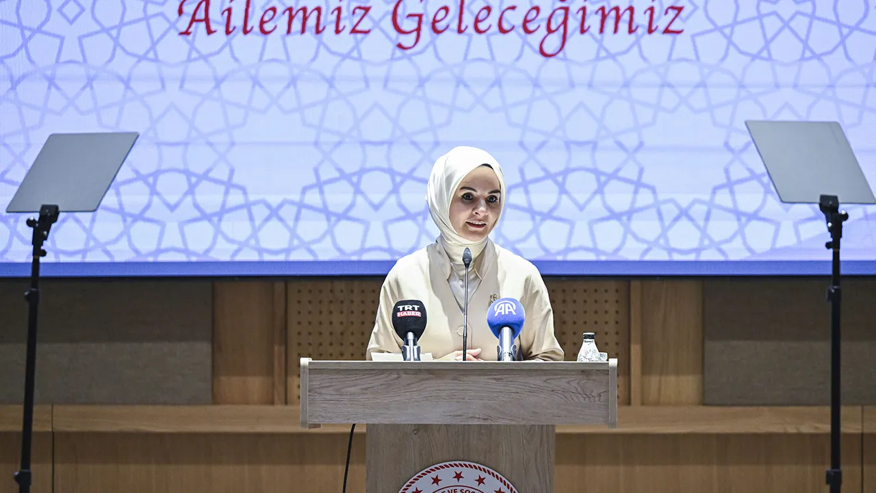 Bakan Göktaş duyurdu! Çocuk sahibi olan çiftlere kredi müjdesi
