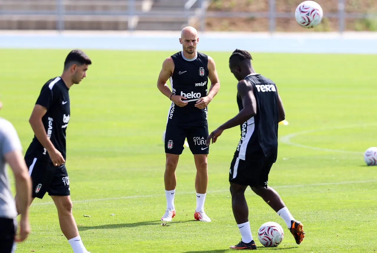 Beşiktaş-Gyirmot maçı hangi kanalda, saat kaçta? Beşiktaş-Gyirmot maçı yayın bilgileri