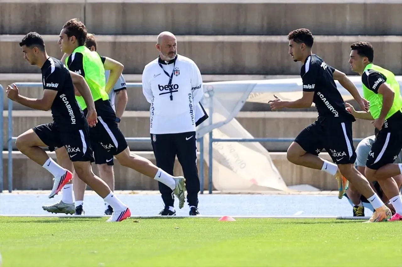 Beşiktaş-Gyirmot maçı hangi kanalda, saat kaçta? Beşiktaş-Gyirmot maçı yayın bilgileri