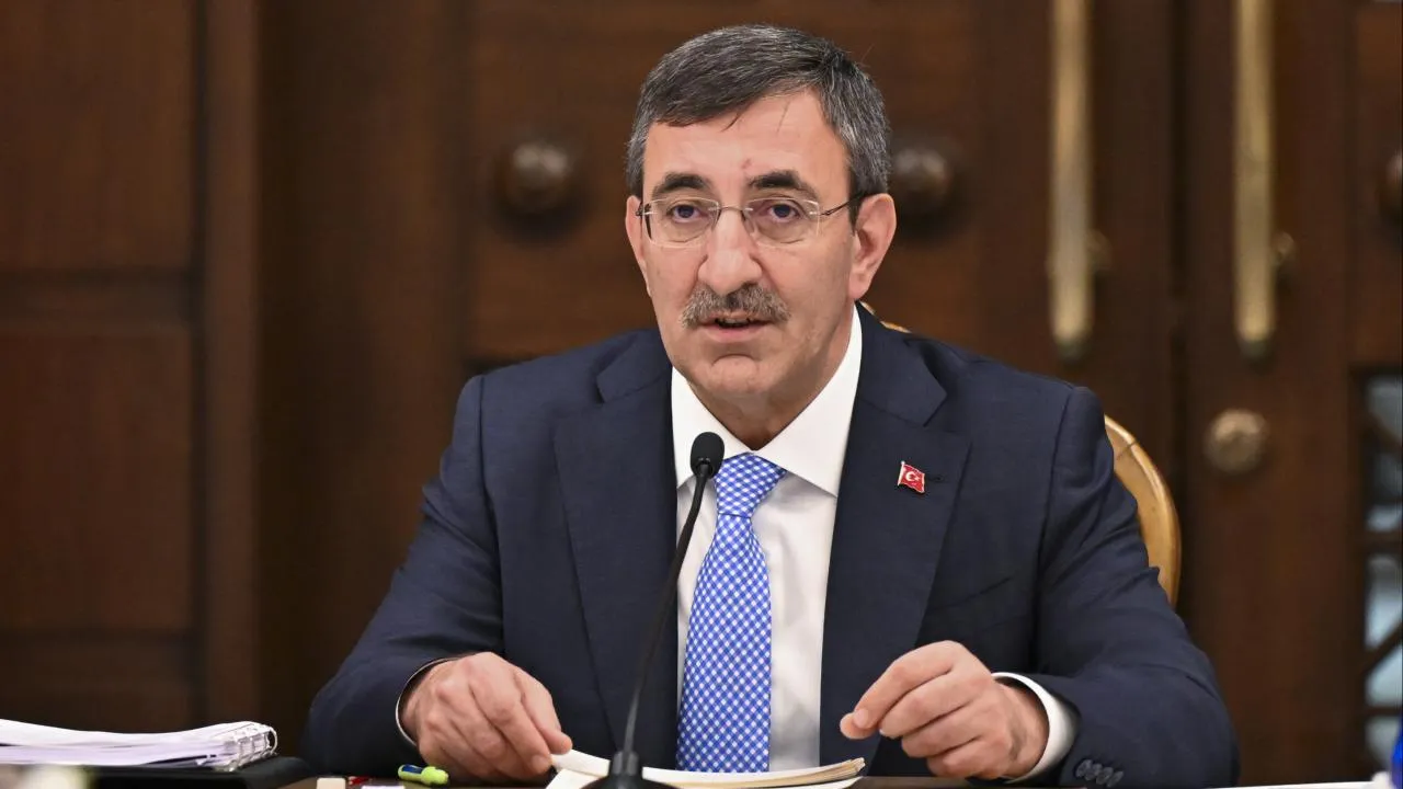 Cevdet Yılmaz, Hamaney'in cenaze töreni için İran'a gidiyor