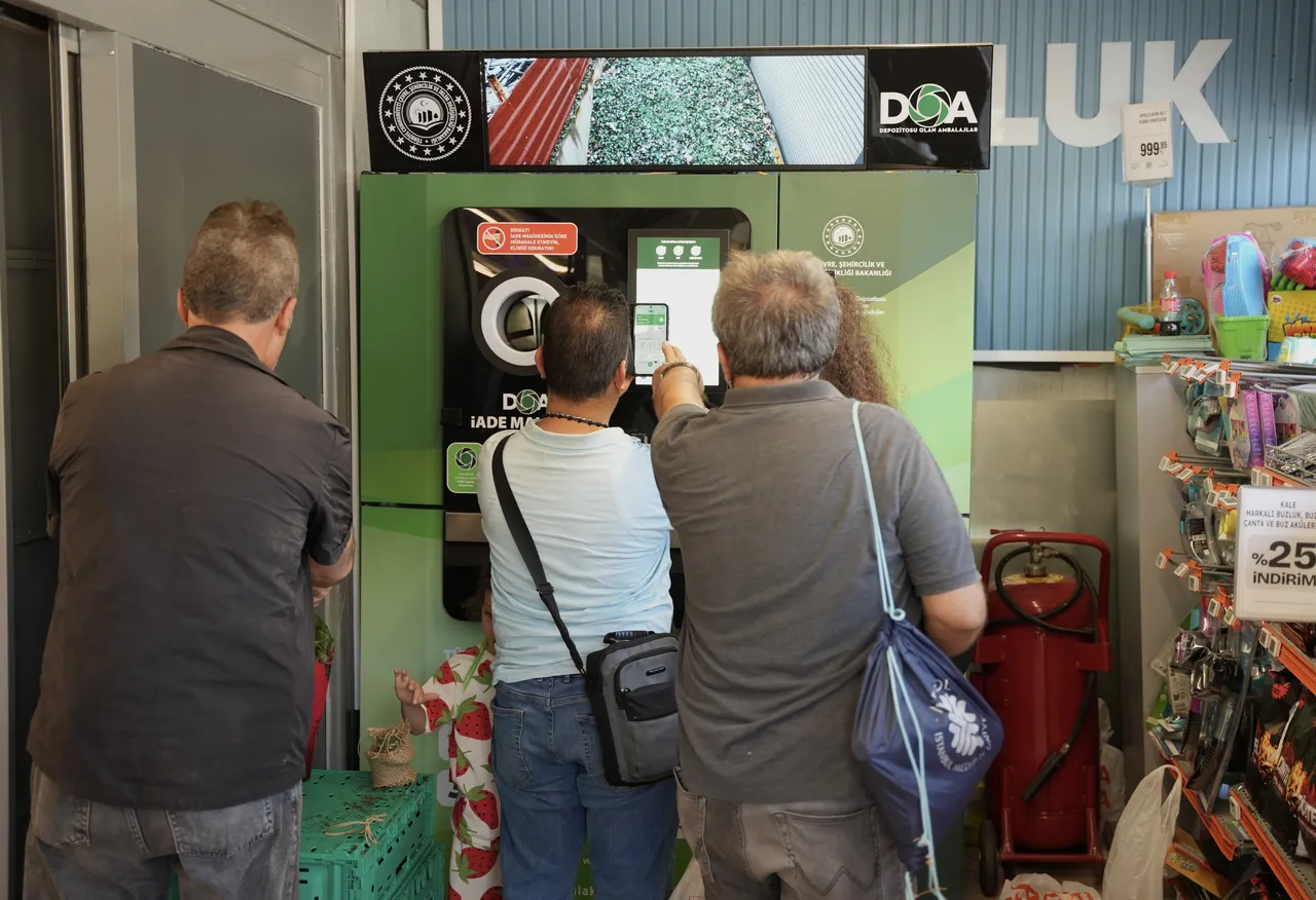 DOA’ya büyük ilgi! Kuyruk uzadıkça uzadı, 1 günde 1 milyondan fazla ambalaj toplandı
