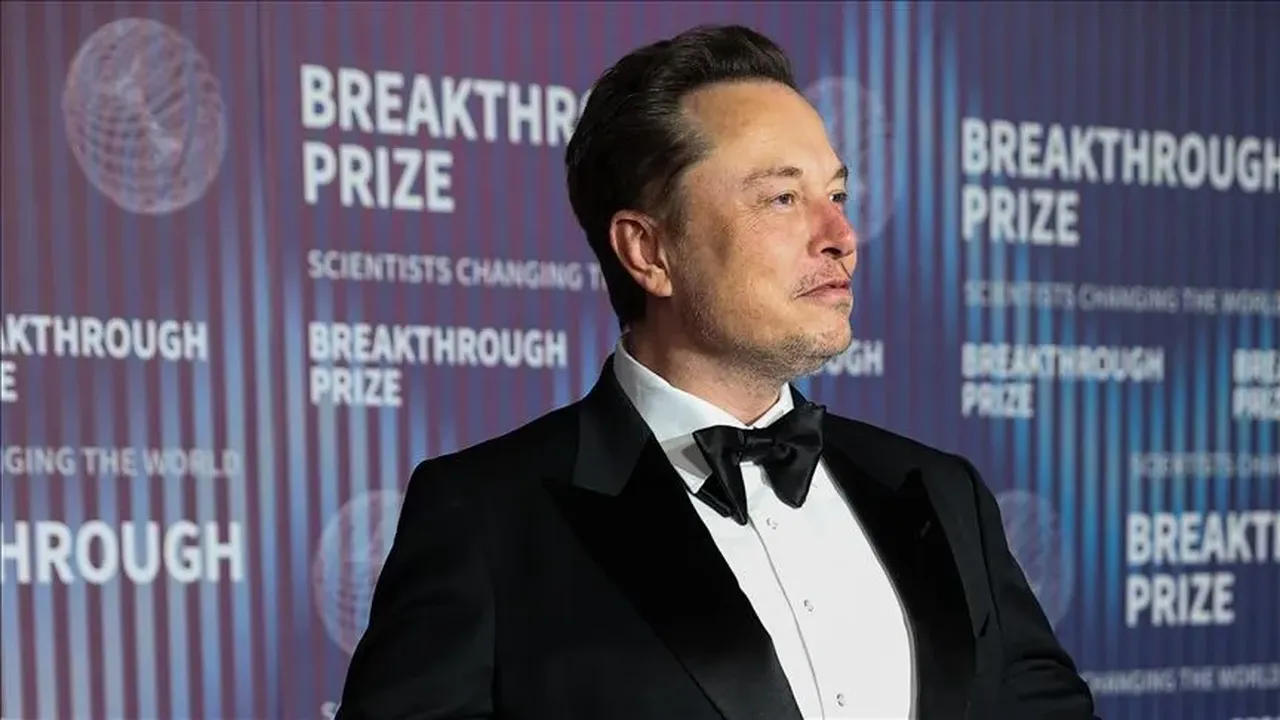 Musk Trilyoner statüsünü kaybetti ama hala dünyanın en zengin kişisi!
