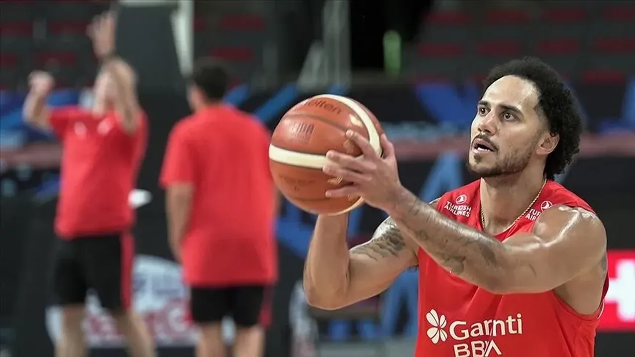 Shane Larkin milli takımda neden yok, oynamıyor? Milli takımı bıraktı mı?