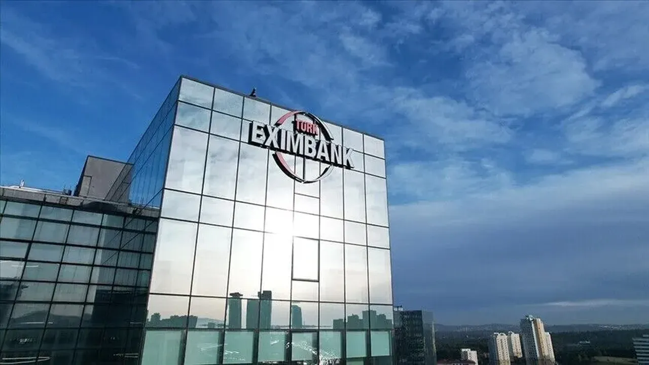 Türk Eximbanktan 830 milyon dolarlık dev kaynak!