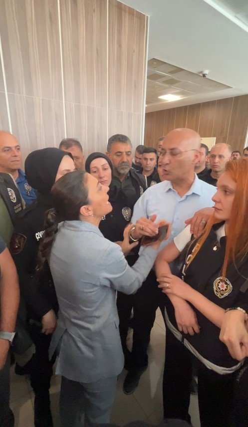 Bursada Mustafa Bozbey davası öncesi adliyede gerginlik! CHP’li vekil polise zorluk çıkardı