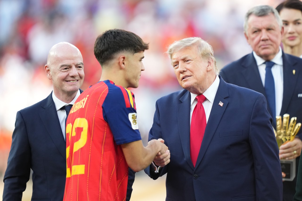 Pau Cubarsi - Donald Trump