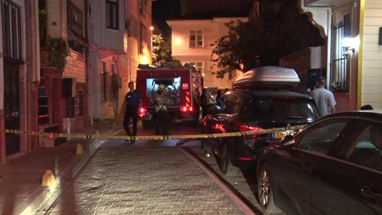 İstanbul'da yangına müdahale eden itfaiye eri yaralandı