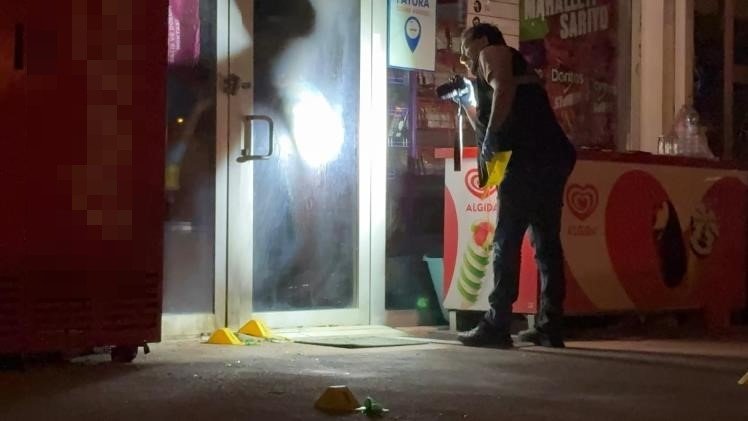 Kayseri'de markete molotoflu saldırı!
