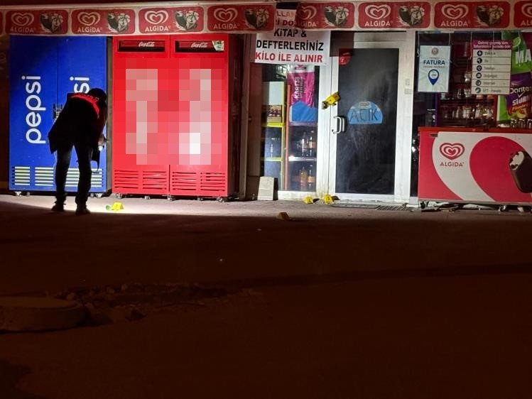 Kayseri'de markete molotoflu saldırı!